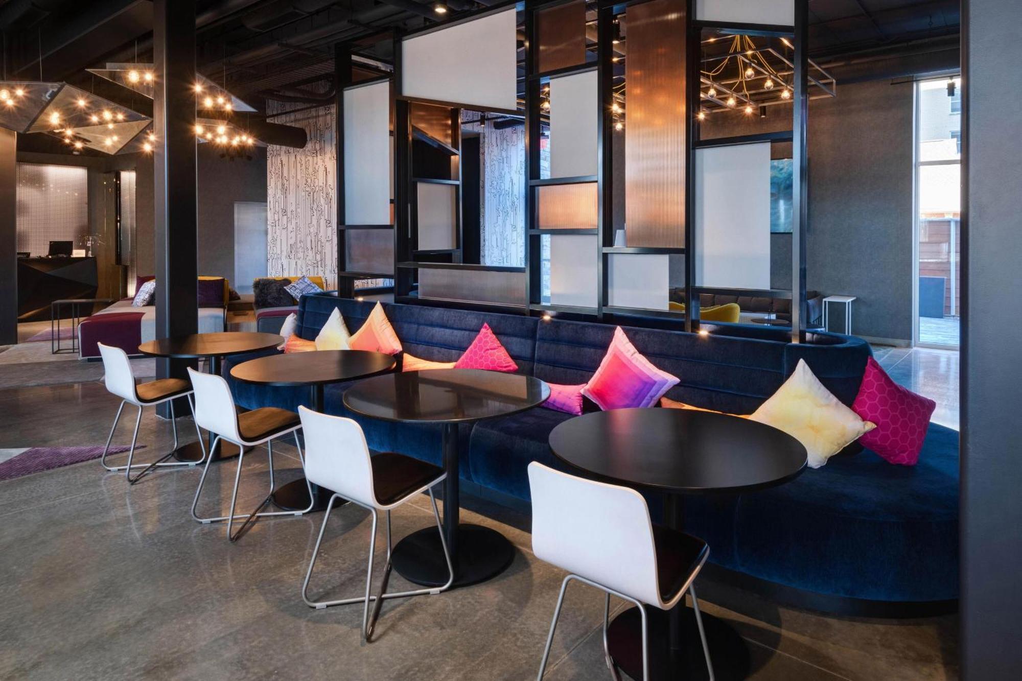 Aloft Cincinnati West Chester Exterior photo