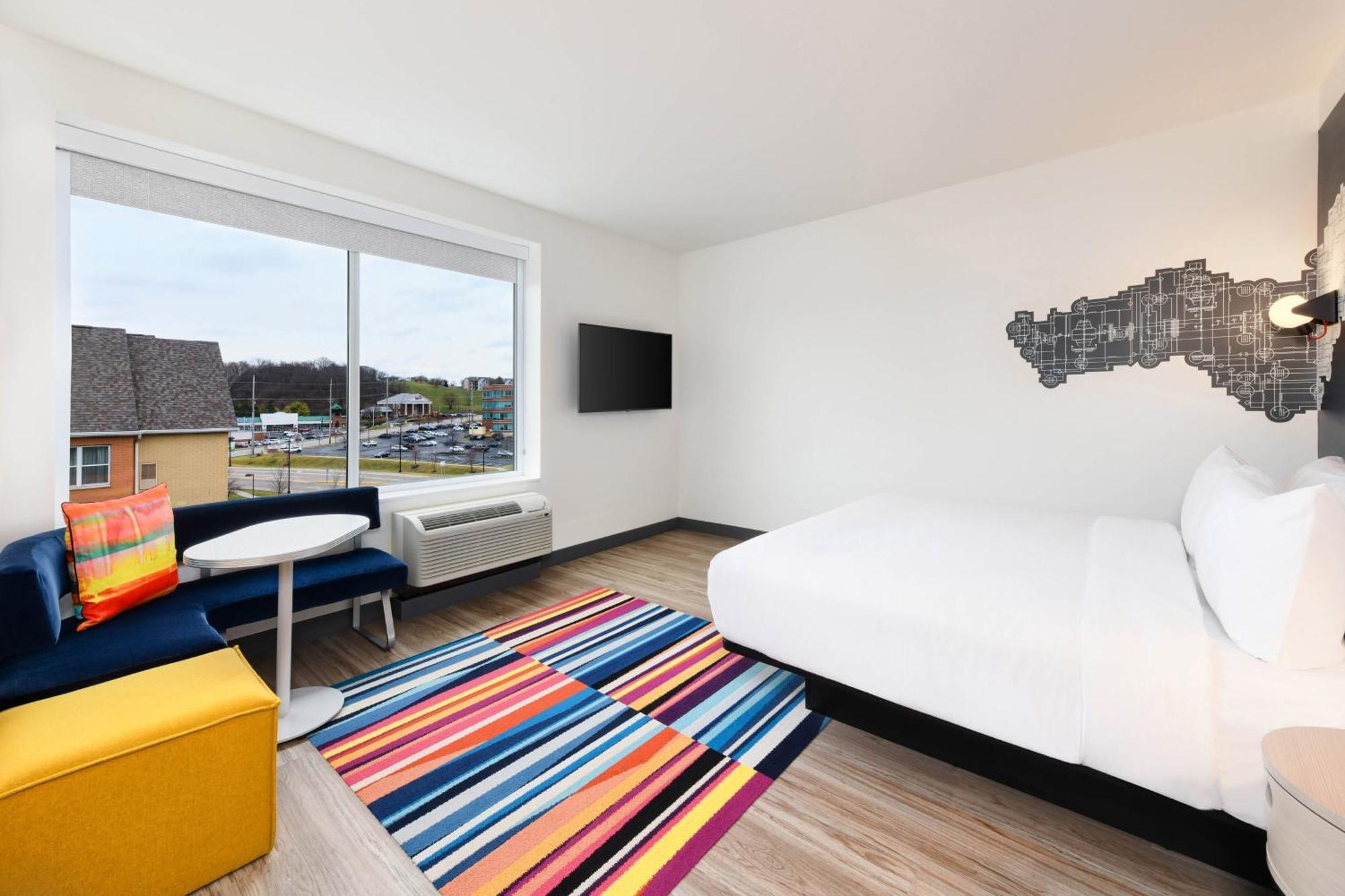 Aloft Cincinnati West Chester Exterior photo